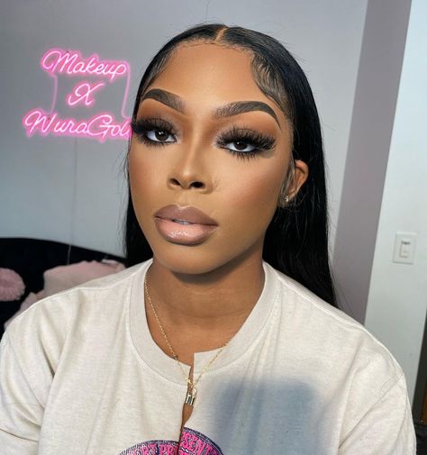 Smokey Soft Glam, Black Bridal Makeup, Flawless Face Makeup, Soft Smokey Eye, Fresh Face Makeup, Sneaker Ball, Smokey Makeup, Eyeshadow Ideas, Light Makeup Looks