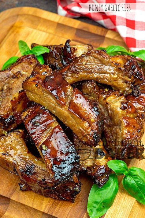 Luau Ribs - The Midnight Baker Garlic Ribs Recipe, Garlic Ribs, Honey Ribs, Honey Garlic Ribs, Crockpot Ribs, How To Cook Ribs, Slow Cooker Ribs, Baked Ribs, Pork Rib Recipes