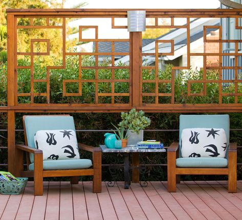 18 Deck Privacy Ideas for a Perfectly Secluded Outdoor Retreat Lattice Ideas, Wood Deck Railing, Building A Trellis, Deck Railing Design, Deck Privacy, Small Yards, Diy Trellis, Deck Railing, Deck With Pergola