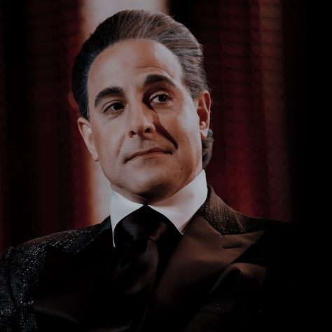 @vasguett » caesar flickerman icon aesthetic. Caesar Flickerman Aesthetic, Caesar Flickerman, Primrose Everdeen, Black Effect, Tribute Von Panem, Johanna Mason, Hunger Games Characters, Games Aesthetic, Games Characters