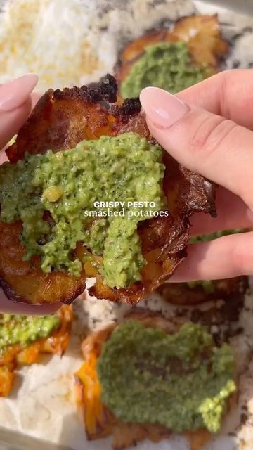 Fresh Pesto Recipe, Cheesecake Cinnamon, Clean Dinner, Smashed Potatoes Recipe, Granulated Garlic, Healthy Potato Recipes, Homemade Pesto, Smashed Potatoes, Gourmet Cooking