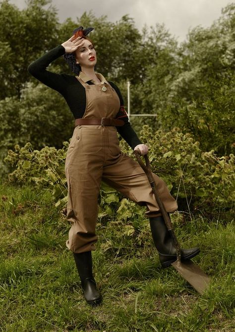 WLA uniform! Landgirl Outfit, 1920s Hiking Outfit, Vintage Spring Workwear Overalls, 1940s Utility Fashion, Wwii Women Uniform, 40s Costume, Ww2 Fashion, Women's Land Army, Boots Photo