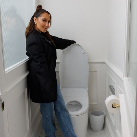 Smart Bathroom Technology, Bathroom Technology, Luxury Bathroom Design, Toto Toilet, Adrienne Bailon, Dual Flush Toilet, Smart Bathroom, Clean Technology, Bidet Toilet