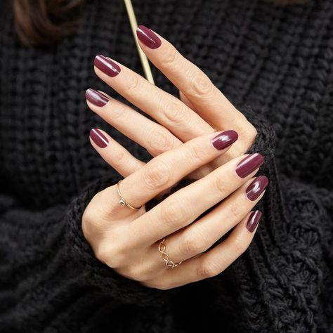 ManiMe on Instagram: “Cozy up with some "Chianti" 🍷 Now available for both mani and pedi! Shop our January solids now at manime.co ✨” French Tip Gel Nails, Gel Pedicure, Gel Mani, Stick On Nails, Unique Nails, Nail Shapes, Gel Manicure, Fine Wine, Mani Pedi