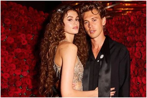 Austin Butler, the handsome hunk of Hollywood has raised the temperature with his new relationship status with his girlfriend Kaia Gerber. The couple went official earlier this year and is one of the season’s hottest couples. Austin Butler Girlfriend, Austin Butler And Kaia Gerber, Kaia Jordan Gerber, Linda Thompson, The Carrie Diaries, Adore Delano, With Girlfriend, New Relationship, Australian Actors