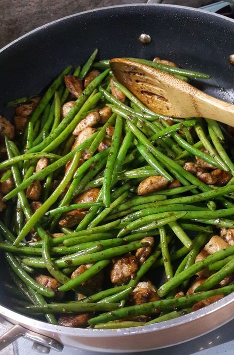 French Beans, Healthy Low Calorie Meals, No Meat, Chicken Zucchini, Carb Meals, Love French, Meal Recipes, Bean Recipes, Comfort Foods