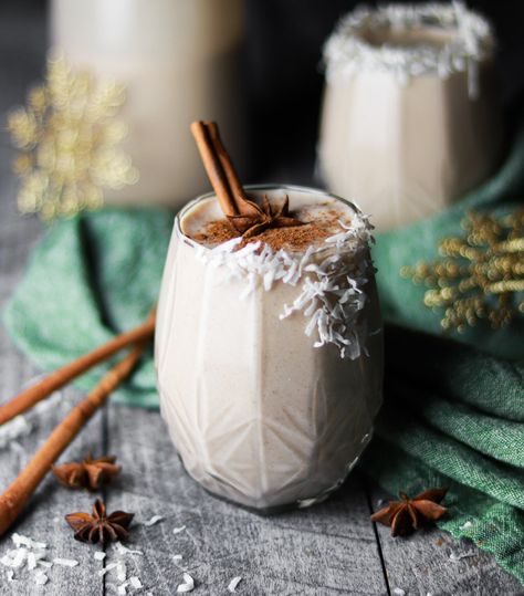 Keto Coquito [Low-carb, Keto, Sugar-free] - Chef Michael Coquito Drink, Coquito Recipe, Low Carb Christmas, Quick And Easy Meals, Keto Cocktails, Keto Holiday, Low Carb Drinks, Me Neither, Keto Christmas