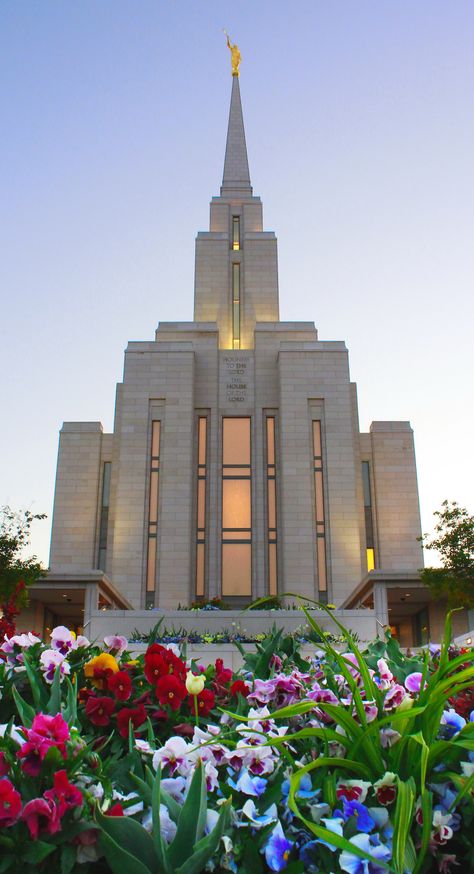 Salt Lake City, Capital de Utah - Templo Mórmon Lds Temple Pictures, Salt Lake City Temple, Utah Temples, Temple Pictures, Lds Temple, Lds Temples, Lds Quotes, Salt Lake City Utah, Latter Day Saints