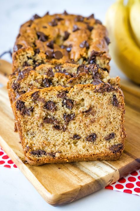 Banana Nut Bread Recipe Moist, Brownies Banana, Peanut Butter Banana Bread Recipe, Chocolate Peanut Butter Banana Bread, Banana Bread With Oil, Banana Bread Recipe Easy Moist, Butter Bread Recipe, Over Ripe Bananas, Banana Bread Brownies