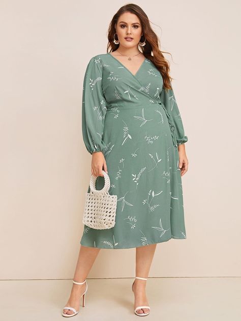 Free Returns ✓ Free Shipping On Orders $49+ ✓. SHEIN Plus Plant Print Wrap Knotted Dress- Plus Size Dresses at SHEIN. Stunning Wedding Guest Dresses, Knotted Dress, Sukienki Plus Size, Dream Dresses, Knot Dress, Wedding Guest Dresses, Plant Print, Looks Chic, Dream Body