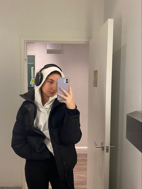 Headphones Over Hoodie, Max Aesthetic, Airpod Max, Cute Headphones, Study Desk Decor, Super Puff, Inspo Pics, Study Desk, Earbud Headphones