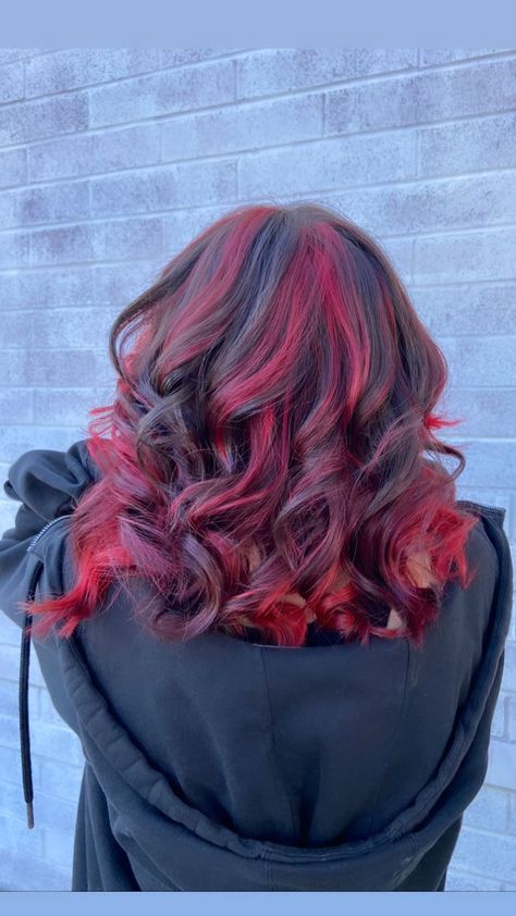 Dark Hair Red Highlights, Vibrant Red Highlights, Red And Black Hair Ideas, Highlight Hair Ideas, Red Hair Streaks, Black Hair With Red Highlights, Black Hair Ideas, Red Highlights In Brown Hair, Red Hair With Highlights