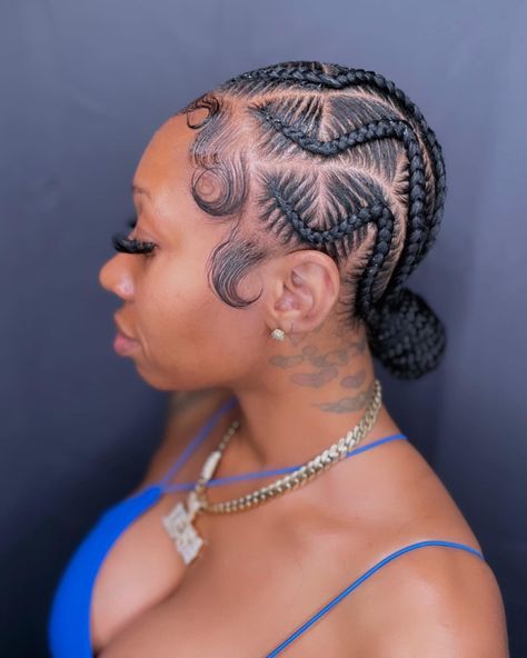 When there’s no hairstyle your stylist can’t do 💅🏾 Stitch Braids With Bun, Cornrow Braid Styles, Stitch Braids, Cornrows Braids, Cornrow, Black Girls Hairstyles, Braid Styles, New Hair, Girl Hairstyles