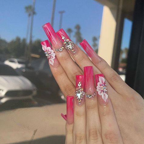 Posted by Zoe Scott: Hey everyone! Today, we're diving into the glitzy, glamorous world of pink nails with diamonds. Yep, you heard that right! We're talking about that ul... Hot Pink Quince Nails, Hot Pink Diamond Nails, Pink Nails With Diamonds, Hot Pink Nail Ideas, Diamond Pink Nails, Sweet 16 Nails, Hot Pink Nail, 16 Nails, Pink Nail Ideas