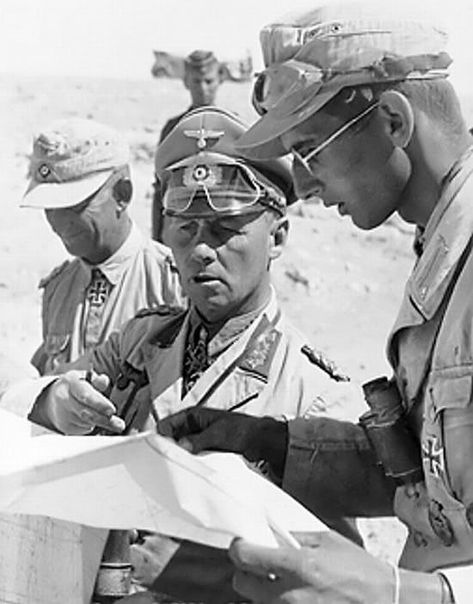 German Infantry | Page 4 | The Few Good Men British Commandos, Afrika Corps, North African Campaign, Erwin Rommel, Ww2 Soldiers, Field Marshal, Germany Ww2, German Soldiers Ww2, German Uniforms