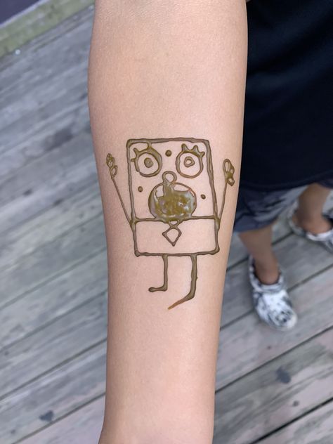 Funny Henna Ideas, Masculine Henna For Men, Masculine Henna, Boy Henna, Henna For Boys, Shoulder Henna, Doodle Tattoos, Small Henna Tattoos, Cute Henna Tattoos