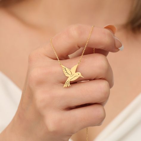 Personalized Silver Jewelry, Hummingbird Jewelry, Dove Necklace, Hummingbird Necklace, Preppy Jewelry, Bird Necklace, Minimal Jewelry, Gold Sparkle, Necklace Dainty