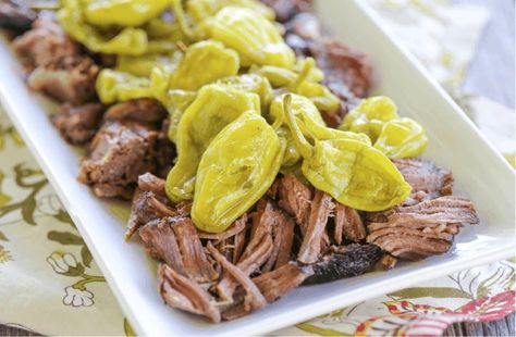 Beef Kaldereta Recipe, Frozen Roast, Paleo Pot Roast, Pepperoncini Beef, Angus Beef Recipes, Clean Eating Crock Pot Recipes, Beef Roast Recipe, Sliders Recipes Beef, Sirloin Recipes