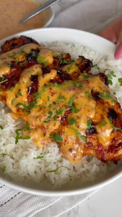 Bang Bang Sauce, Bang Bang Chicken, Chili Garlic Sauce, Seasoned Salt, Yummy Chicken Recipes, Sweet Chili Sauce, Air Fryer Chicken, Delicious Chicken, Food Recepie