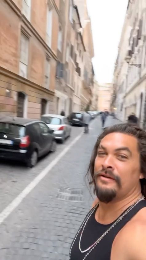 Jason Momoa Selfie 2023, Jason Momoa Vip Fan Card, Jason Momoa Selfie 2024, Jason Momoa Selfie, Jason Momoa Baywatch, Duncan Idaho, Bow Legged Correction, Jason Momoa Aquaman, Danny Trejo