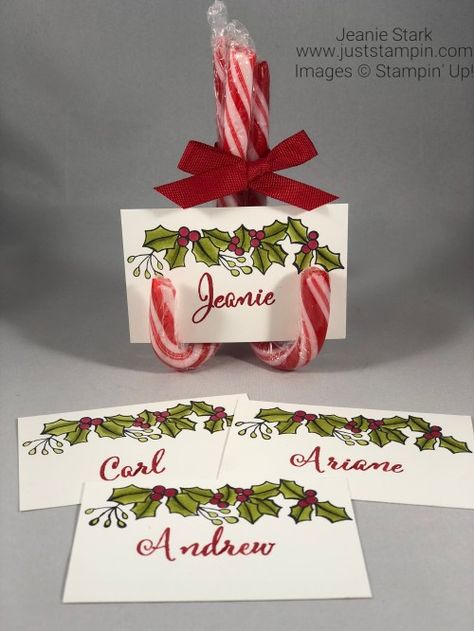 Place Cards Ideas, Christmas Place Settings, Personalized Place Cards, Christmas Name Tags, Christmas Place Cards, Xmas Dinner, Christmas Names, Christmas Favors, Table Place Cards