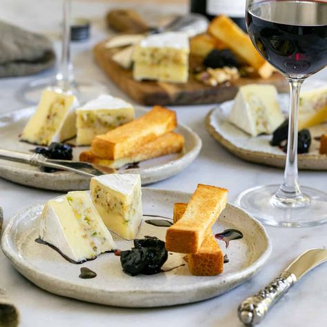 Stuffed Brie, Brie Cheese Recipes, Step By Step Recipes, Red Wine Reduction, Dinner Experience, Cheese Wheel, Cheese Course, Cheese Wedge, Party Cooking