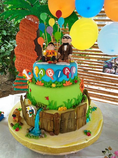 me encantó.. diseñar y elaborar este pastel.. Up!!! Una aventura de altura Choley Recipe, Up Birthday Cake, Baptism Party Boy, Pixar Party, Movie Birthday Party, Mango Margarita, 1st Birthday Party Themes, Adoption Gifts, Movie Birthday