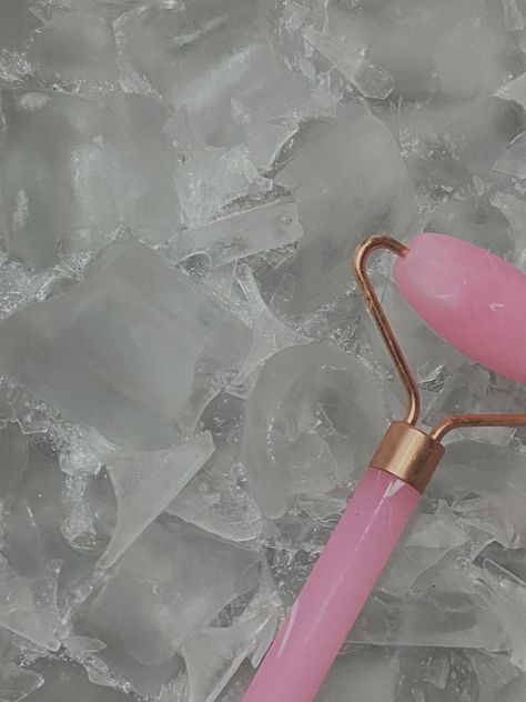 Ice Face Aesthetic, Ice Bowl For Face, Pink Esthetician Aesthetic, Ice Skincare, Ice Cube Face, Ice On Face, Ice Facial Roller, Diy Makeup Brush, Ice Facial