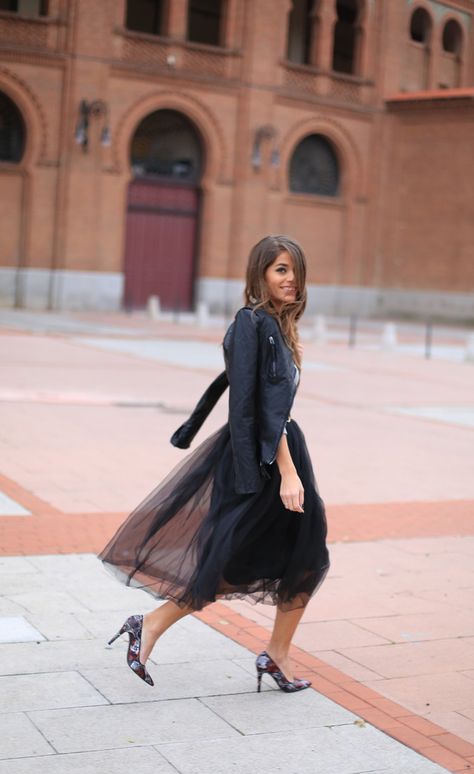 8 Ballet Inspired Fashion, Black Moto Jacket, Rock Outfit, Fade Styles, Style Savvy, Street Chic, Mode Inspiration, Tulle Dress, Style Guides