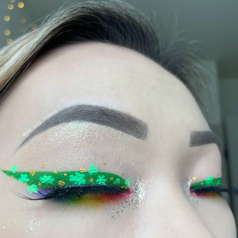 Saint Patrick’s Day Eye Makeup, St Patrick’s Day Eyeliner, St. Patrick’s Day Make Up Looks, St Patrick’s Day Eye Makeup, Saint Patrick’s Day Makeup, St Patricks Makeup, St Patrick's Day Makeup Looks, St Patricks Day Makeup Ideas, Patrick Makeup