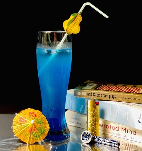 5 Literary Cocktail Recipes Inspired by New Books - Electric Literature Literary Themed Cocktails, Book Inspired Drinks, Book Inspired Cocktails, Bookish Cocktails, Book Themed Cocktails, Book Themed Drinks, Literary Cocktails, Library Speakeasy, Book Cocktails