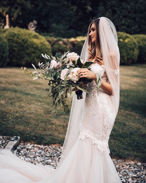 Real bride in Galia Lahav wedding dress off shoulder mermaid wedding dress veil Galia Lahav Wedding Dress, Train Wedding Dresses, Dresses With Appliques, Court Train Wedding Dress, Western Wedding Dresses, Vintage Wedding Hair, Wedding Dress With Veil, Galia Lahav, Wedding Dress Train