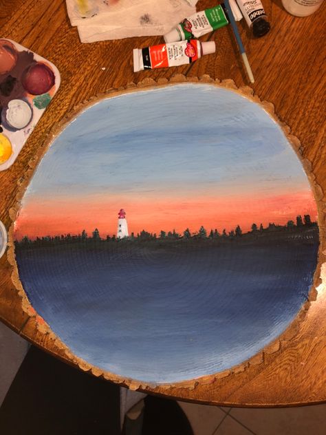 Tree stump painting of a lighthouse Wood Stump Painting, Stump Painting Ideas, Diy Cottage Decor, Stump Painting, Diy Cottage, Lighthouse Beach, Wood Stumps, Tree Stumps, Easy Wood