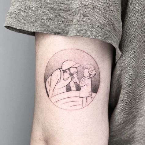 Fine Line Portrait Tattoo, Portrait Outline Tattoo, Family Outline, Tattoo Lines, Brother And Sister Tattoo Ideas, Sister Tattoo Ideas, Draw Tattoo, Sister Tattoo, Circle Tattoo