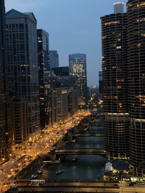 Chicago Rooftop Deck, Chicago Art Gallery, Chicago Astethic, Calming Lights, New York Sightseeing, Chicago Rooftop, City Core, Chicago Weekend, Chicago Night