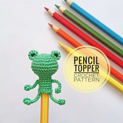 Рад поделиться последними новинками в моем магазине #etsy shop: Pencil Topper Crochet Pattern Amigurumi Pen Topper Pattern Mini Amigurumi Pattern #podgotovkakkole #hellouin #vazaniekrukom #penciltopper #pentoppercrochet #crochetpattern #amigurumipentopper #amigurumipattern #tinypenciltopper https://etsy.me/3GMNaRi Mini Amigurumi Pattern, Frog Amigurumi, Pen Toppers, Mini Amigurumi, School Pens, Crochet Pattern Amigurumi, Pencil Toppers, Crochet Lessons, Crochet Motifs