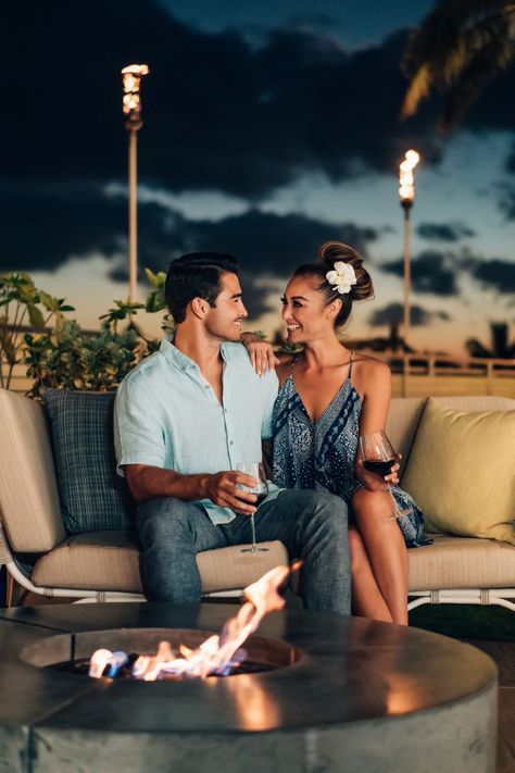 Enjoy a romantic dinner at the Queen Kapiolani Hotel, Hawaii, Check the link to learn more! Hawaii Hotel Aesthetic, Best Hotels In Hawaii, Oahu Hotels, Waikiki Hawaii Hotels, Queen Kapiolani Hotel, Kaanapali Beach Hotel, Diamond Head, Waikiki Beach, Romantic Dinner