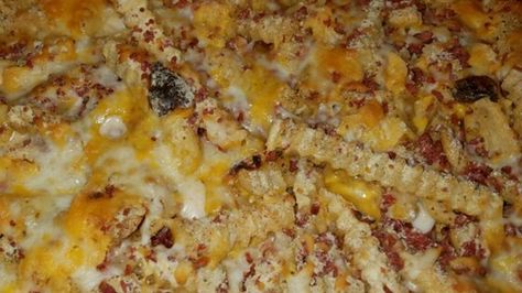 French Fry Casserole Fries Casserole, Fry Casserole, French Fry Casserole, Cheeseburger And Fries, Sweet Potato Waffles, 5 Ingredient Dinners, Cheese Burger, French Fry, Dinner Recipes Easy Quick