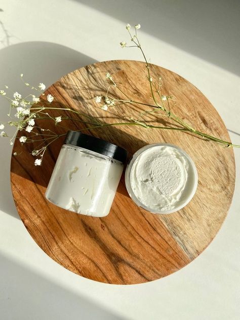 Body Cream Photography, Chamomile Plant, Organic Body Butter, Skincare Products Photography, Candles Photography, Chamomile Oil, Cosmetics Photography, Beauty Products Photography, Infused Oils