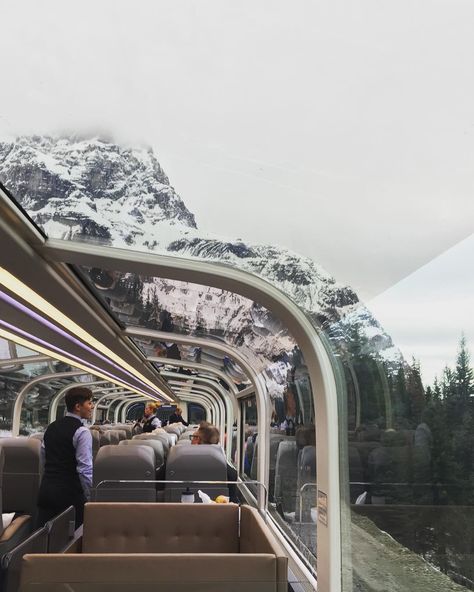 This Magical Train Ride Will Take You Through The Canadian Rockies For Super Cheap - Narcity Canadian Train Trips, The Canadian Train, Magical Train, Rocky Mountaineer Train, Train Vacations, Rocky Mountaineer, Scenic Train Rides, Public Space Design, Train Ride