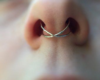 Bijoux Piercing Septum, Fake Septum Piercing, Fake Septum Ring, Septum Piercing Jewelry, Faux Septum, Nostril Ring, Septum Piercings, Hammered Hoop Earrings, Septum Jewelry