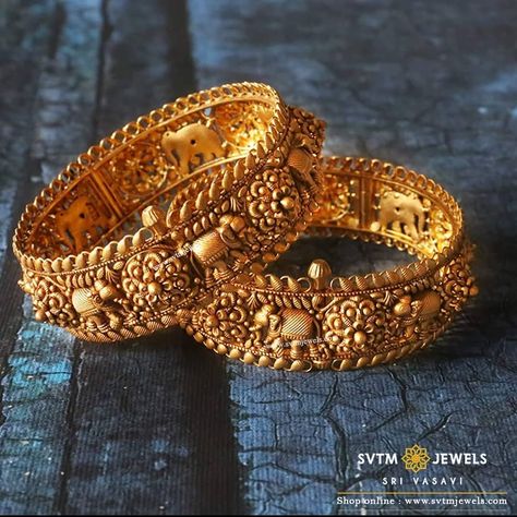 Find Classic Traditional Gold Antique Bangles Here! • South India Jewels Temple Jewellery Bangles Antiques, Elephant Bangles Gold, Gold Patla Design For Women, Gold Bangles Indian Design Traditional, Antique Bangles Indian Gold, Temple Jewellery Bangles, Gold Antique Bangles, Antique Gold Bangles Design, 22k Gold Bangles