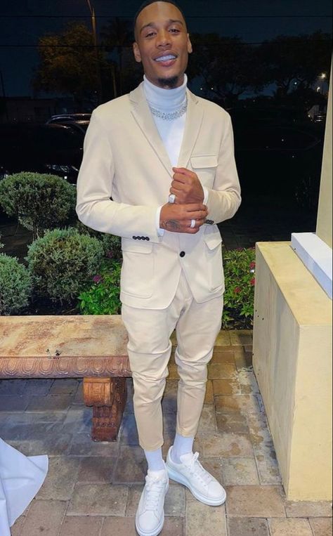 Turtle Neck Suit Outfit Men, Turtle Neck White Outfit, Turtle Neck Prom Outfit Men, Prom Outfit Men, White Outfit Men, Prom Outfits Men, White Turtleneck Outfit, Turtle Neck White, White Turtle Neck