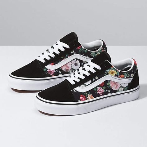 Garden Floral Old Skool Cute Womens Shoes, Cute Vans, Shoes For School, Tenis Vans, Vans Store, Hype Shoes, Vans High Top Sneaker, Classic Shoes, Vans Old Skool