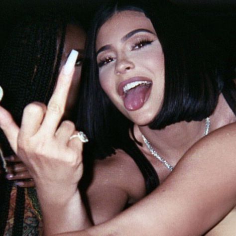 King Kylie Era Aesthetic 2016, Tyga Aesthetic, Kylie Jenner Pfp, Gangsta Wife, King Kylie Era, King Kylie 2016, Kylie Jenenr, Tyga And Kylie, Funny Celebrity Pics