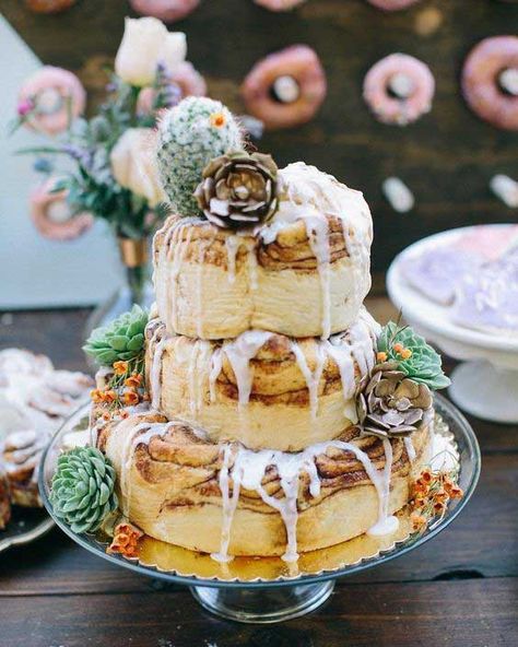 Cinnamon Roll Wedding, Cinnamon Bun Cake, Boozy Ice Pops, Alternative Wedding Cakes, Wedding Cake Display, Wedding Cake Prices, Wedding Cake Alternatives, Cinnamon Roll Cake, Cake Pricing