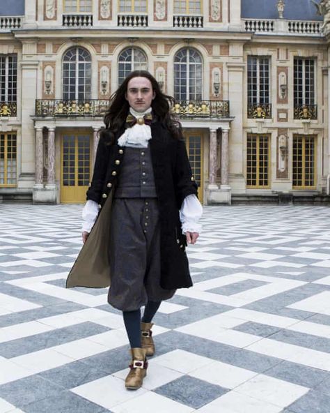 Racy drama Versailles attracts 1.8m viewers – and just two complaints | TV ratings | The Guardian Versailles Costumes, Alexander Vlahos, Versailles Tv Series, Interior Courtyard, George Blagden, 17th Century Fashion, Rococo Fashion, Drag King, Gold Spray