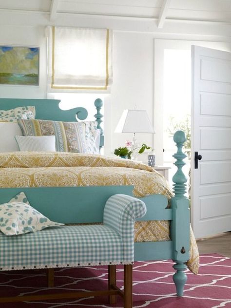 Colorful Cottage Bedroom, Shabby Chic Headboard, Headboard Bedroom, Pastel Bedroom, Blue Shabby Chic, Colorful Cottage, Cheap Wall Decor, Chabby Chic, Cottage Bedroom