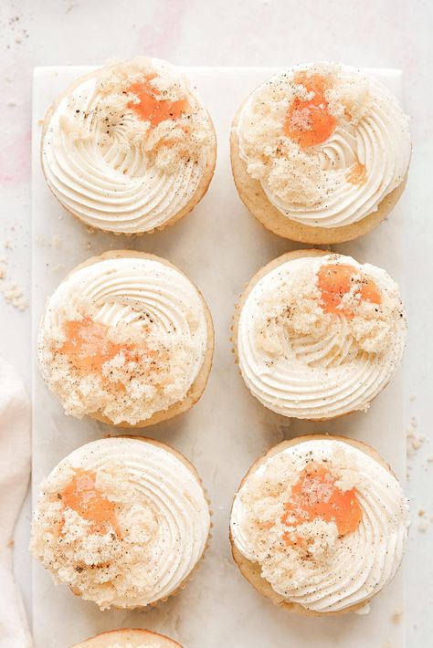 Peach Buttercream, Homemade Peach Jam, Gourmet Cupcake Recipes, Peach Cupcakes, Spiced Peaches, Summer Cupcakes, Cupcakes Filled, Summer Baking, Gourmet Cupcakes