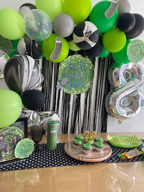 Rick And Morty Party Decorations, Rick And Morty Themed Party, Rick And Morty Birthday Party Ideas, Rick And Morty Party, Party Decorations Ideas, Birthday Cake For Him, Rick Y Morty, Red Party, Surprise Party